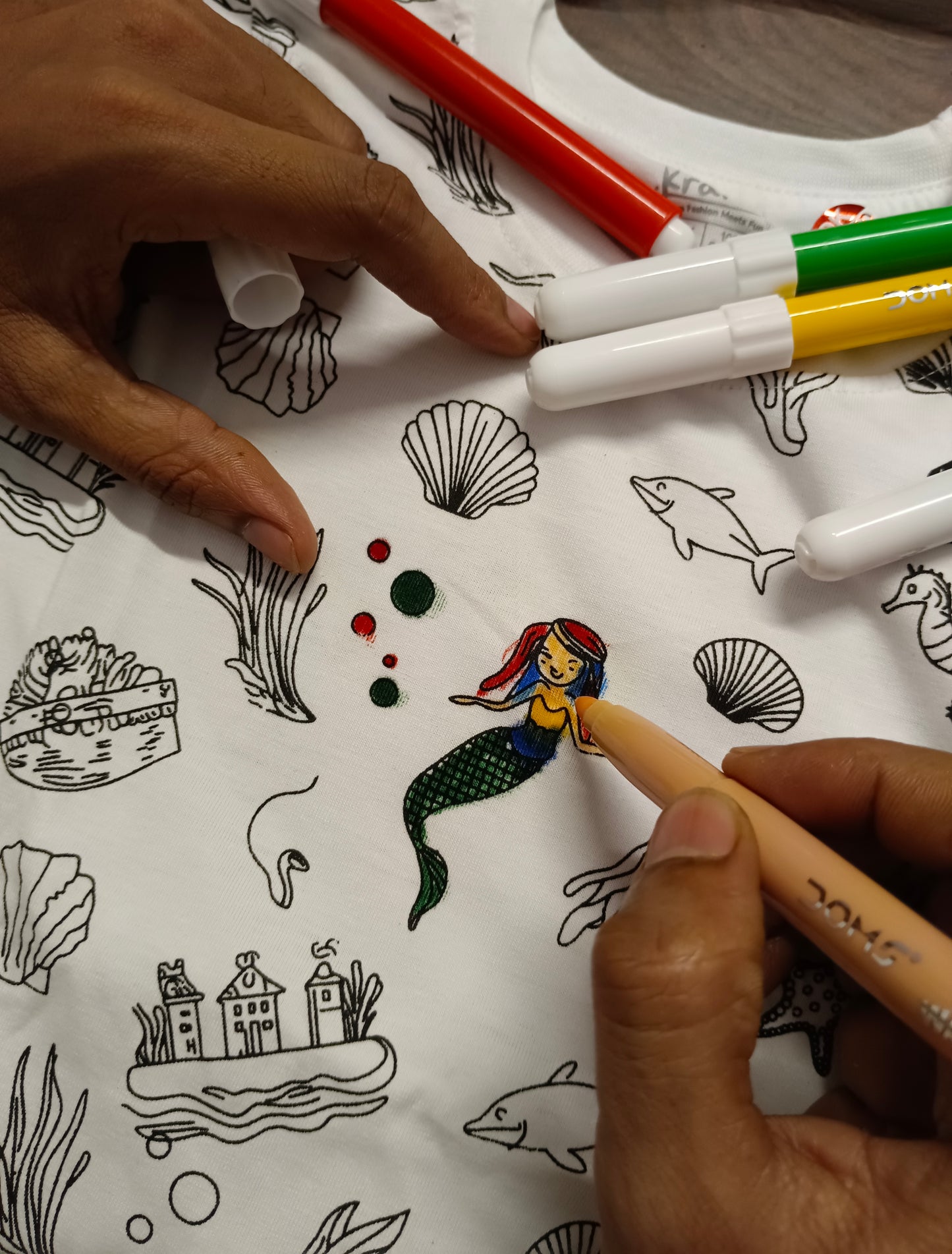 Magical Coloring Dress + Washable Coloring Pens